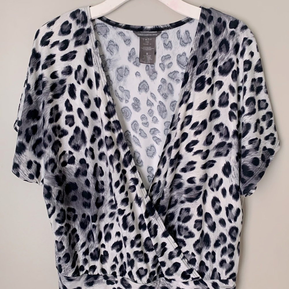Vince Camuto size M beach cover up - Picture 2 of 12